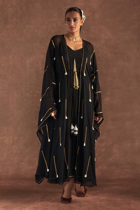 Masaba_Black V-neck Paan Patti Work Cover-up Kaftan Set_Online_at_Aza_Fashions