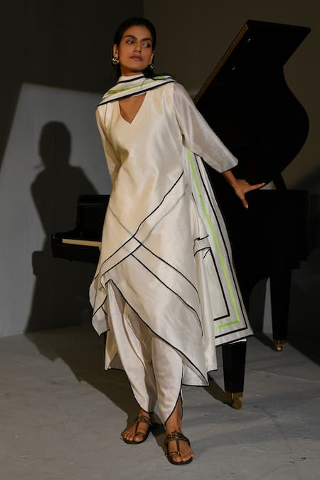Buy_Ika_Ivory Silk Chanderi Plain V Neck Overlapped Kurta And Dhoti Pant Set  _Online_at_Aza_Fashions