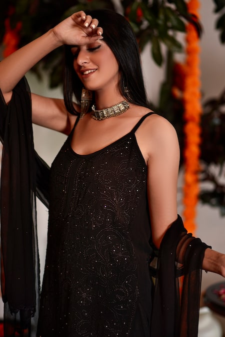 Shop_House Of Chikankari_Black Georgette Hand Embroidered Chikankari Dia Straight Kurta Set _Online_at_Aza_Fashions