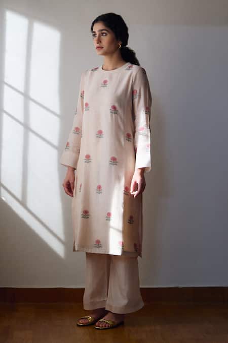 Buy Dot Ivory Chanderi Embroidery Round Neck Zuri Hand Kurta And Pant Set Online at Aza Fashions Buy_Dot_Ivory Chanderi Embroidery Round Neck Zuri Hand Kurta And Pant Set _Online_at_Aza_Fashions