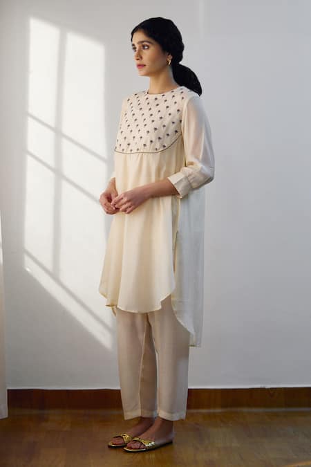 Shop Dot Ivory Cotton, Silk Beads, Embroidery Round Neck Resham Kurta And Pant Set at Aza Fashions Shop_Dot_Ivory Cotton, Silk Beads, Embroidery Round Neck Resham Kurta And Pant Set _at_Aza_Fashions
