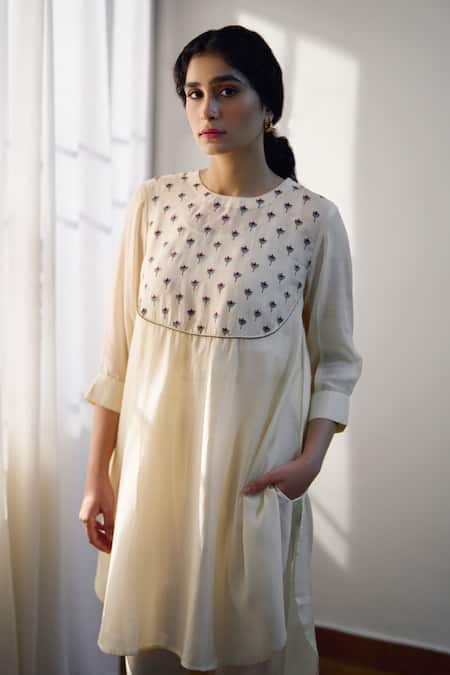 Dot Ivory Cotton, Silk Beads, Embroidery Round Neck Resham Kurta And Pant Set Online at Aza Fashions Dot_Ivory Cotton, Silk Beads, Embroidery Round Neck Resham Kurta And Pant Set _Online_at_Aza_Fashions