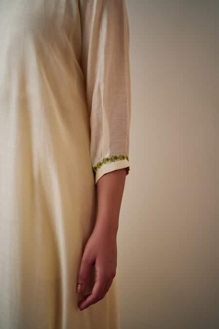 Buy_Dot_Ivory Cotton, Silk Embroidery Round Neck Camellia Kurta And Pant Set _Online_at_Aza_Fashions