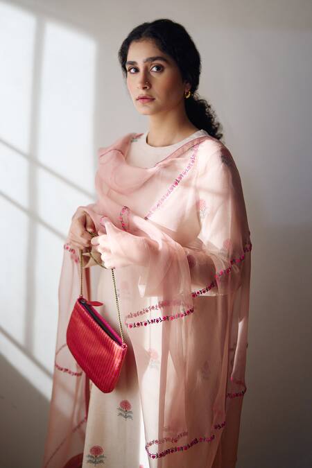 Buy Dot Pink Organza Tassels Florina Dupatta Online at Aza Fashions Buy_Dot_Pink Organza Tassels Florina Dupatta _Online_at_Aza_Fashions