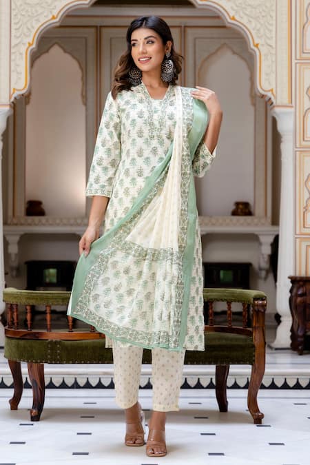 Varun Bahl Chanderi Patchwork Kurta Trouser Set | White, Patchwork, Kurta,  Loop Keyhole Neck, Long Sleeves | Aza fashion, Types of sleeves, White kurta