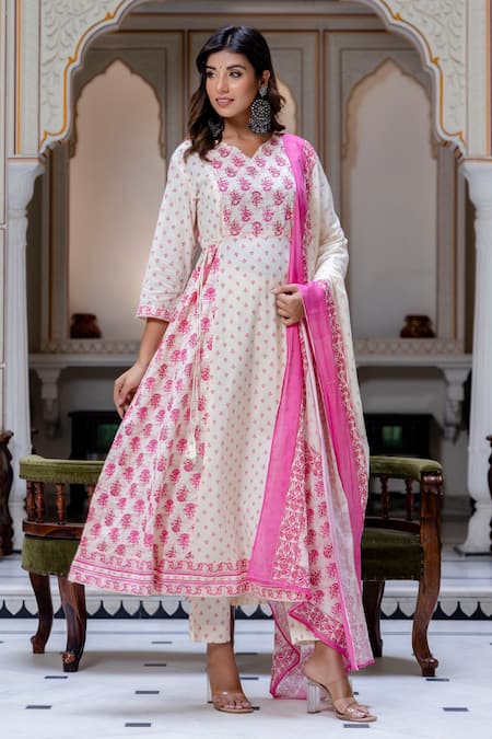 Kohsh Pink Cotton Print Flowery V Neck Anarkali Pant Set 