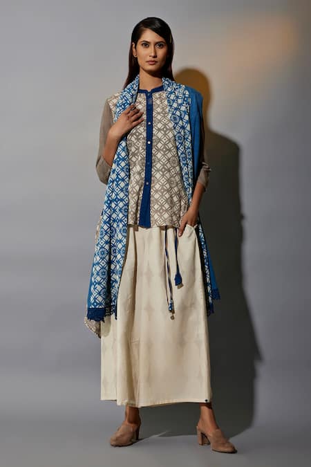 JAYATI GOENKA Brown Cotton Embroidery Mandarin Geometric Hand Block Print Shirt Palazzo Set Online at Aza Fashions JAYATI GOENKA_Brown Cotton Embroidery Mandarin Geometric Hand Block Print Shirt Palazzo Set _Online_at_Aza_Fashions