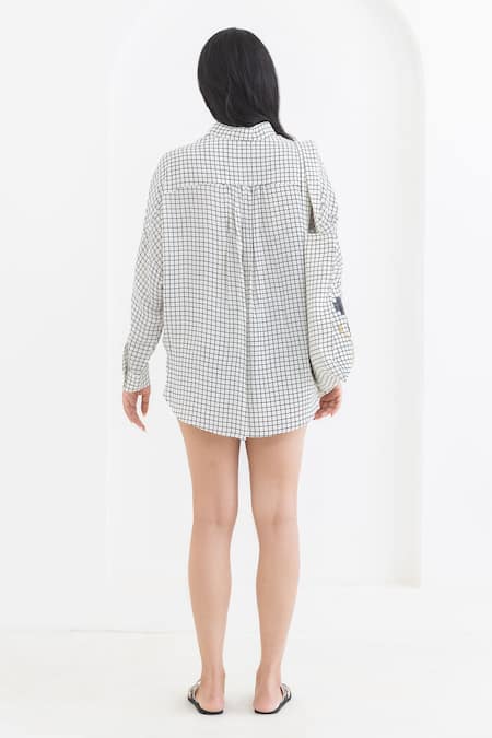 Shop Pooja Rajgarhia Gupta Off White Crepe Embroidery Shawl Neck Checkered Print Kimono Shirt And Shorts Set at Aza Fashions Shop_Pooja Rajgarhia Gupta_Off White Crepe Embroidery Shawl Neck Checkered Print Kimono Shirt And Shorts Set _at_Aza_Fashions