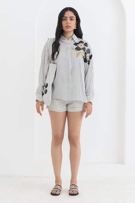Pooja Rajgarhia Gupta Off White Crepe Embroidery Shawl Neck Checkered Print Kimono Shirt And Shorts Set Online at Aza Fashions Pooja Rajgarhia Gupta_Off White Crepe Embroidery Shawl Neck Checkered Print Kimono Shirt And Shorts Set _Online_at_Aza_Fashions