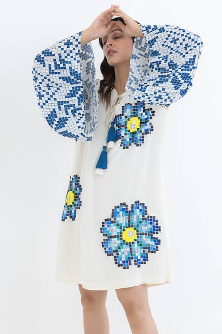 Pooja Rajgarhia Gupta Off White Crepe Embroidery Round Neck Flower Shift Dress Online at Aza Fashions Pooja Rajgarhia Gupta_Off White Crepe Embroidery Round Neck Flower Shift Dress _Online_at_Aza_Fashions