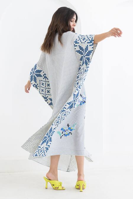 Shop Pooja Rajgarhia Gupta Off White Crepe Embroidery V-neck Matrix Floral Print Kaftan at Aza Fashions Shop_Pooja Rajgarhia Gupta_Off White Crepe Embroidery V-neck Matrix Floral Print Kaftan _at_Aza_Fashions