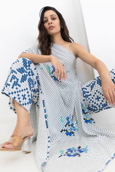 Pooja Rajgarhia Gupta Off White Crepe Embroidery Matrix Floral Print One Shoulder Tunic With Trouser at Aza Fashions Pooja Rajgarhia Gupta_Off White Crepe Embroidery Matrix Floral Print One Shoulder Tunic With Trouser _at_Aza_Fashions