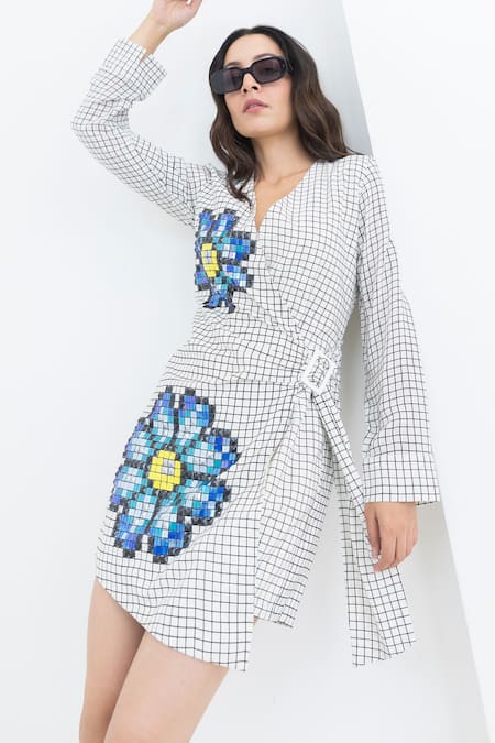 Shop_Pooja Rajgarhia Gupta_Off White Crepe Embroidery V-neck Grid Print Jumpsuit _Online_at_Aza_Fashions