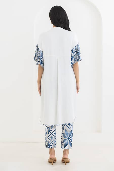 Pooja Rajgarhia Gupta Frilly Sleeves Plain Kurta With Pant 