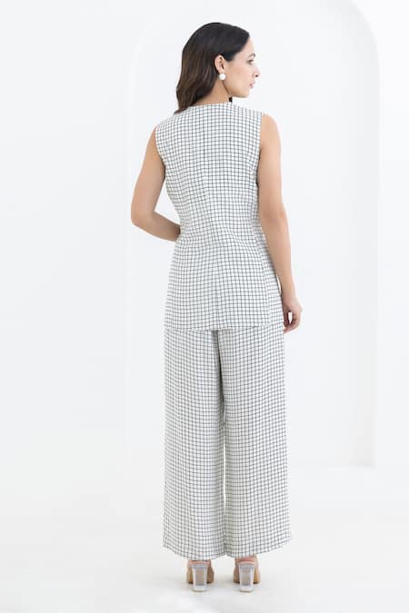 Pooja Rajgarhia Gupta Sunflower Grid Print Jacket & Pant Set 