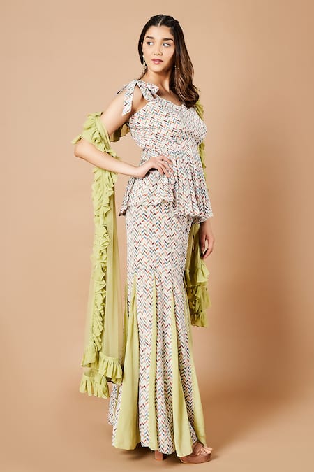 Shop Sammohi By Moksha And Hiral Green Crepe, Silk, Tulle Ruffles Juniper Geometric Print Kurta Sharara Set Online at Aza Fashions Shop_Sammohi By Moksha And Hiral_Green Crepe, Silk, Tulle Ruffles Juniper Geometric Print Kurta Sharara Set _Online_at_Aza_Fashions