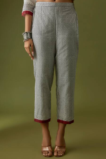 Buy_Sanjev Marwaaha_Ivory Cotton Silk Hand Block Printed V Neck Kurta And Pant Set_Online_at_Aza_Fashions