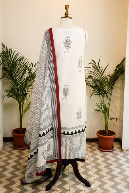 Shop_Sanjev Marwaaha_Ivory Chanderi Hand Block Printed Abstract Fish Motifs Round Kurta And Pant Set