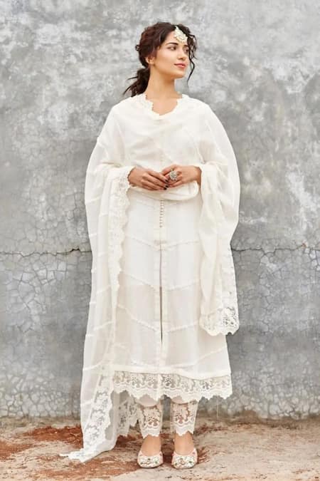 Roze Mahajabeen Cotton Embroidered Kurta Set 