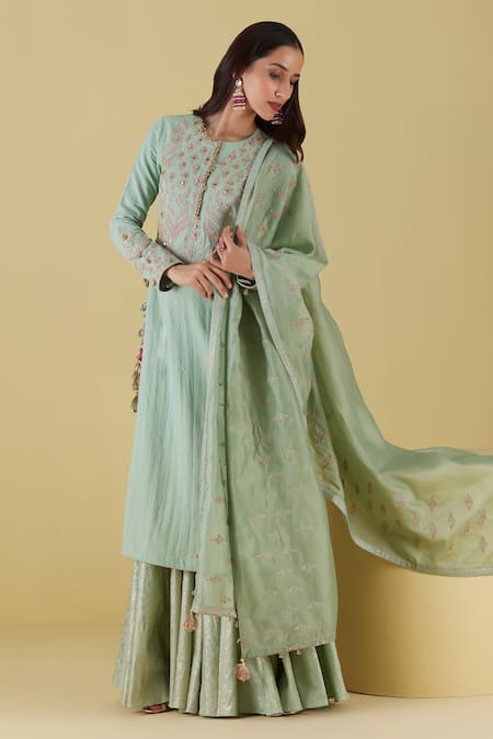 Shop Inej Green Rayon Lace, Embroidery, Tassels Round Neck Floral Yoke Kurta With Gharara at Aza Fashions Shop_Inej_Green Rayon Lace, Embroidery, Tassels Round Neck Floral Yoke Kurta With Gharara _at_Aza_Fashions