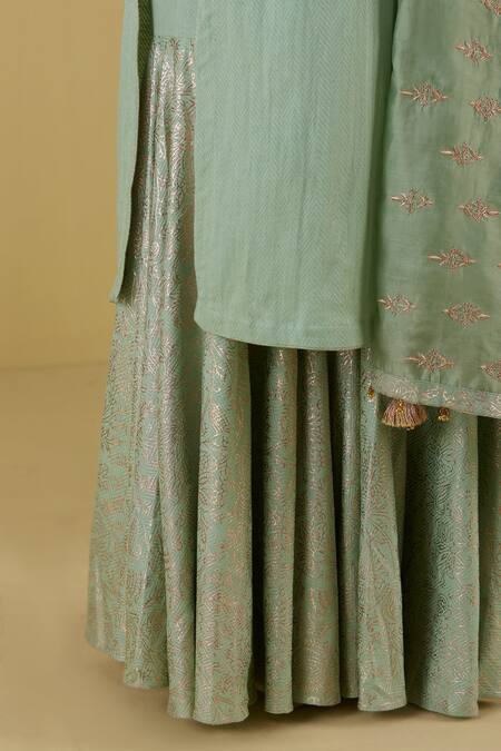 Inej Green Rayon Lace, Embroidery, Tassels Round Neck Floral Yoke Kurta With Gharara at Aza Fashions Inej_Green Rayon Lace, Embroidery, Tassels Round Neck Floral Yoke Kurta With Gharara _at_Aza_Fashions