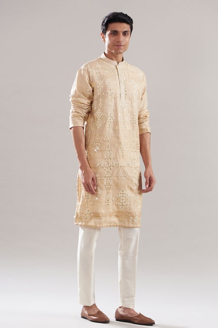 Asuka Dori Embroidered Kurta & Pyjama Set 