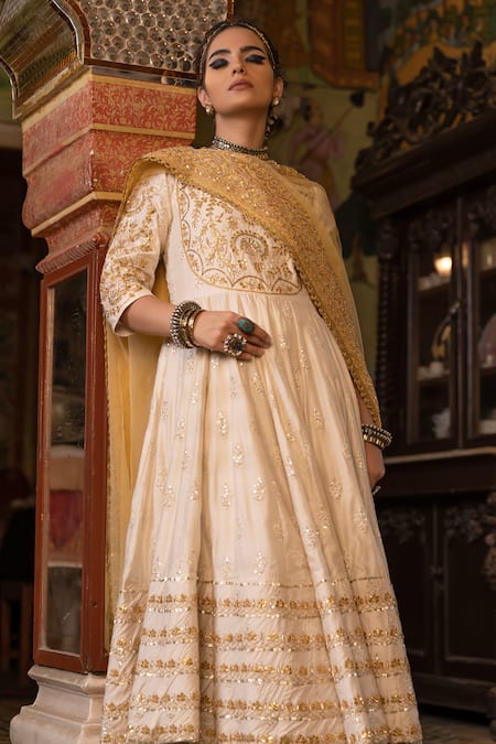 Shop Gulabo Jaipur White Chanderi Sequins, Zari, Embroidery Round Neck Nahal Anarkali Set at Aza Fashions Shop_Gulabo Jaipur_White Chanderi Sequins, Zari, Embroidery Round Neck Nahal Anarkali Set _at_Aza_Fashions