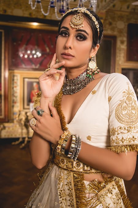 Gulabo Jaipur White Muslin Gota Patti, Pearls, Gulnoor Mughal Embroidered Bridal Lehenga Set at Aza Fashions Gulabo Jaipur_White Muslin Gota Patti, Pearls, Gulnoor Mughal Embroidered Bridal Lehenga Set _at_Aza_Fashions