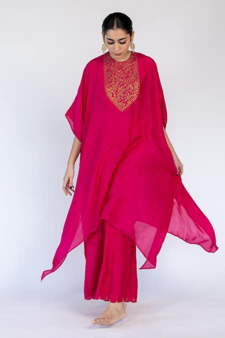 Nirjara Pink Cotton Silk Embroidered Thread Round Floral Placement Kaftan With Pant 