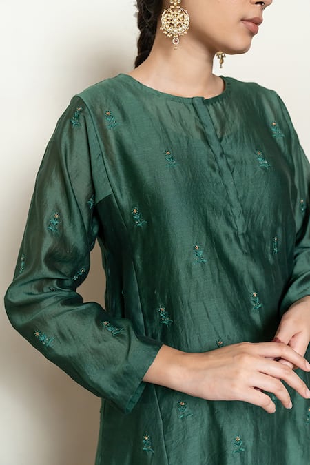 Shop_Nirjara_Emerald Green Chanderi Silk, Cotton Embroidery, Roohi Blossom Kurta With Pant 