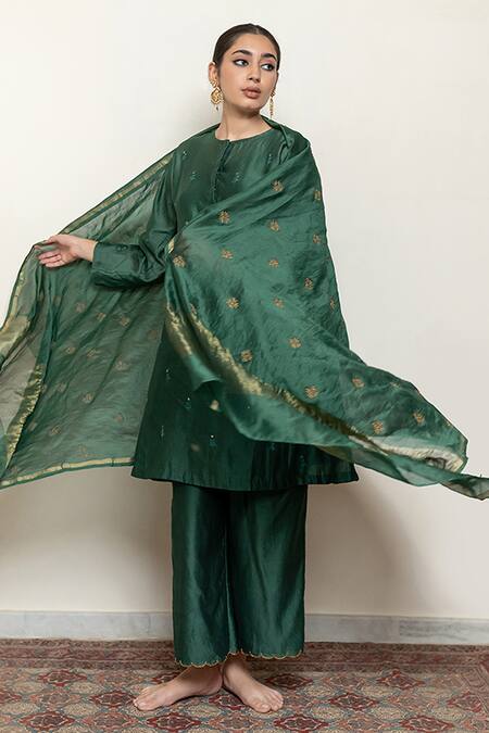 Buy_Nirjara_Emerald Green Chanderi Silk, Cotton Roohi Floral Blossom Kurta With Pant 