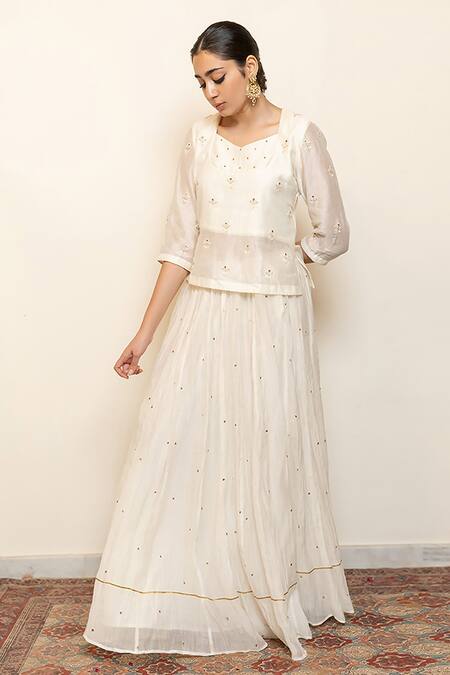 Shop_Nirjara_Ivory Chanderi Silk Hand Heer Floral Motifs Kanchadi Blouse Lehenga Set _at_Aza_Fashions
