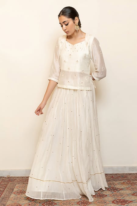 Nirjara_Ivory Chanderi Silk Hand Heer Floral Motifs Kanchadi Blouse Lehenga Set _Online_at_Aza_Fashions