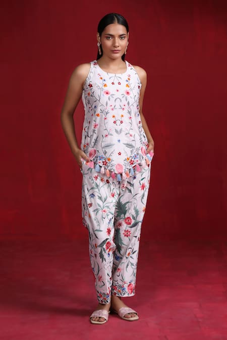 Ruh Clothing Chanderi Embroidered Top & Pant Set 