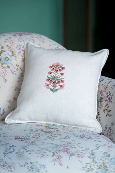 Buy_Aarti Sethia_White Cotton Embroidered Bahar Cushion Cover Single Pc