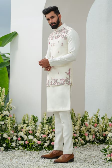 Buy_Amrit Dawani_Ivory Cotton, Silk Embroidery Floral Bundi Kurta Set _Online_at_Aza_Fashions