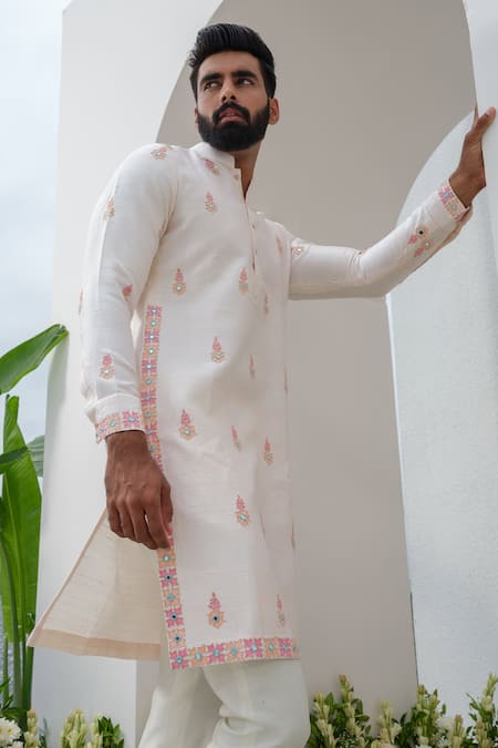 Buy_Amrit Dawani_Pink Silk, Cotton Embroidery, Mirrors Floral Kurta Set _Online_at_Aza_Fashions