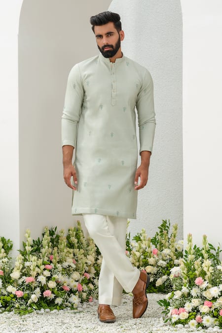 Amrit Dawani Green Cotton Silk Embroidered Thread Floral Butti Kurta With Bell Bottom Pant