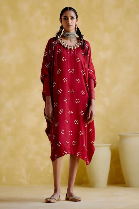 5elements Maroon Modal, Satin Pom-poms Round Neck Annapoorna Bandhani Pattern Kaftan Online at Aza Fashions 5elements_Maroon Modal, Satin Pom-poms Round Neck Annapoorna Bandhani Pattern Kaftan _Online_at_Aza_Fashions