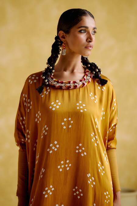 Shop_5elements_Yellow Modal, Satin Round Neck Annapoorna Bandhani Cluster Kaftan _Online_at_Aza_Fashions