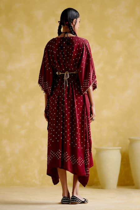 Shop 5elements Maroon Modal, Satin Embroidery V-neck Annika Bandhani Print Kaftan With Belt at Aza Fashions Shop_5elements_Maroon Modal, Satin Embroidery V-neck Annika Bandhani Print Kaftan With Belt _at_Aza_Fashions