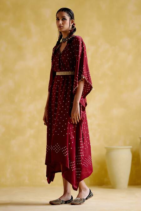 5elements Maroon Modal, Satin Embroidery V-neck Annika Bandhani Print Kaftan With Belt Online at Aza Fashions 5elements_Maroon Modal, Satin Embroidery V-neck Annika Bandhani Print Kaftan With Belt _Online_at_Aza_Fashions