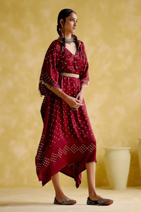 Buy 5elements Maroon Modal, Satin Embroidery V-neck Annika Bandhani Print Kaftan With Belt Online at Aza Fashions Buy_5elements_Maroon Modal, Satin Embroidery V-neck Annika Bandhani Print Kaftan With Belt _Online_at_Aza_Fashions