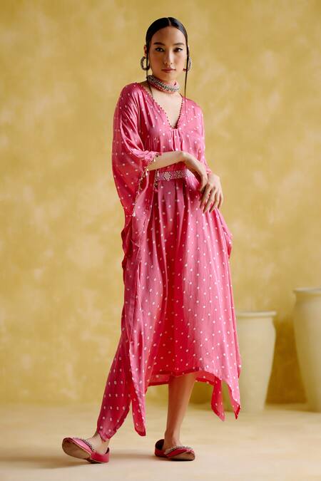 Buy 5elements Pink Modal V-neck Annika Bandhani Pattern Kaftan With Belt Online at Aza Fashions Buy_5elements_Pink Modal V-neck Annika Bandhani Pattern Kaftan With Belt _Online_at_Aza_Fashions