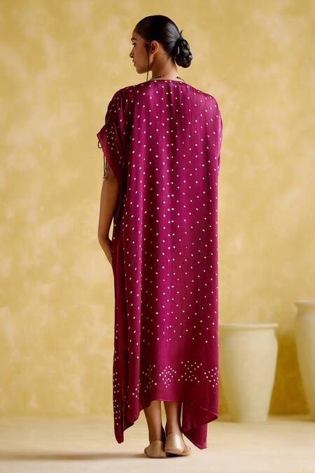 Shop 5elements Purple Modal, Satin, Lace Embroidery V-neck Dakshayani Printed Kaftan at Aza Fashions Shop_5elements_Purple Modal, Satin, Lace Embroidery V-neck Dakshayani Printed Kaftan _at_Aza_Fashions