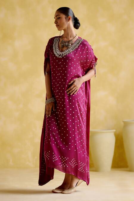 Buy 5elements Purple Modal, Satin, Lace Embroidery V-neck Dakshayani Printed Kaftan Online at Aza Fashions Buy_5elements_Purple Modal, Satin, Lace Embroidery V-neck Dakshayani Printed Kaftan _Online_at_Aza_Fashions