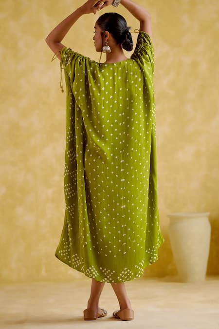 Shop 5elements Green Modal, Satin Embroidery V-neck Dakshayani Bandhani Pattern Kaftan at Aza Fashions Shop_5elements_Green Modal, Satin Embroidery V-neck Dakshayani Bandhani Pattern Kaftan _at_Aza_Fashions