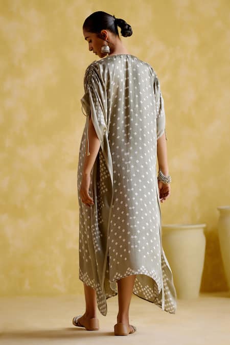 Shop_5elements_Grey Modal, Satin Embroidery V-neck Dakshayani V Kaftan _at_Aza_Fashions