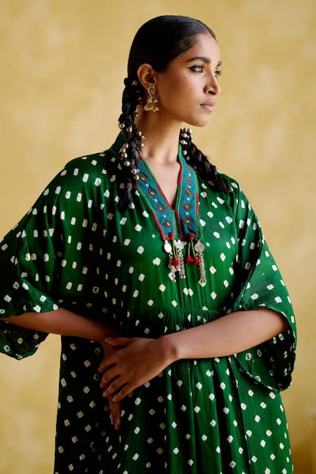 Shop 5elements Green Modal, Satin Embroidery Devadarsana Bandhani Print Handcrafted Kaftan Online at Aza Fashions Shop_5elements_Green Modal, Satin Embroidery Devadarsana Bandhani Print Handcrafted Kaftan _Online_at_Aza_Fashions