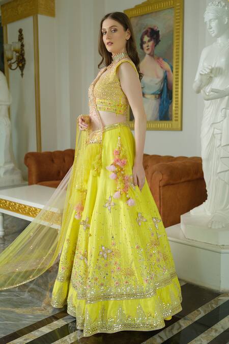 Buy_Tamaraa By Tahani_Green Silk Hand Embroidered 3d Applique V Neck Lehenga Set _Online_at_Aza_Fashions